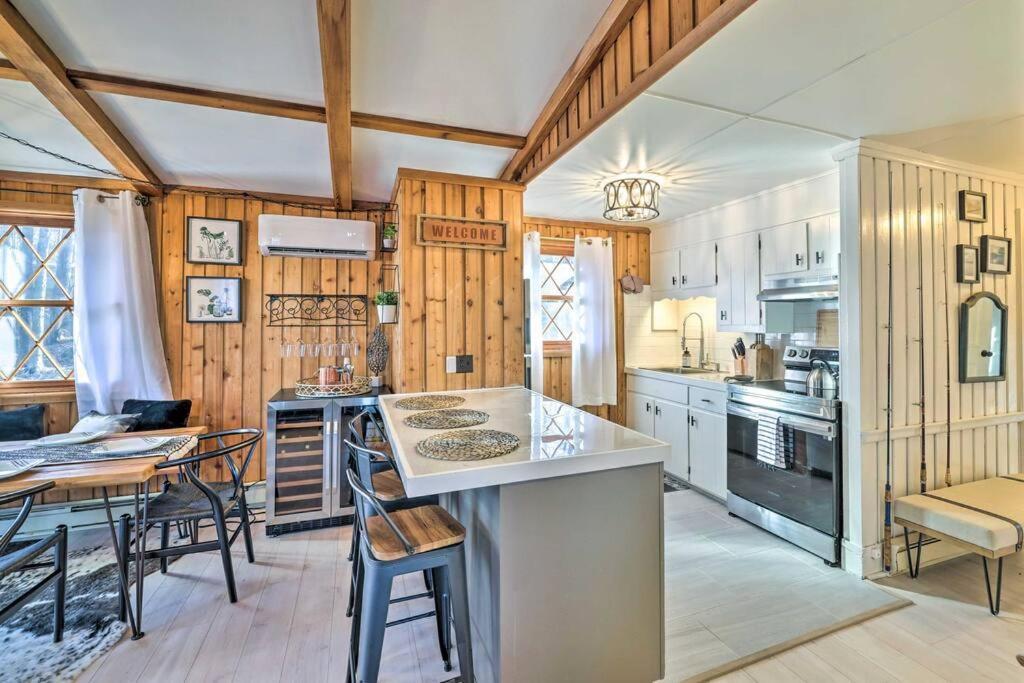 Stylish And Cozy Cabin, Walking Distance To Big Bass Lake Gouldsboro Zewnętrze zdjęcie