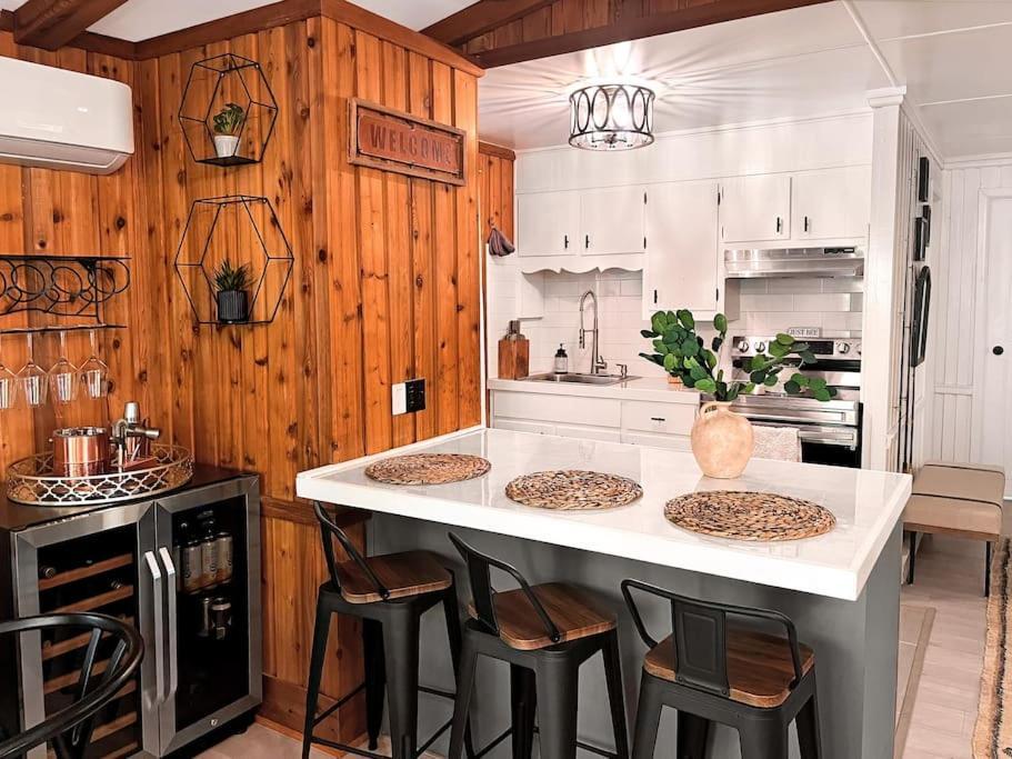 Stylish And Cozy Cabin, Walking Distance To Big Bass Lake Gouldsboro Zewnętrze zdjęcie