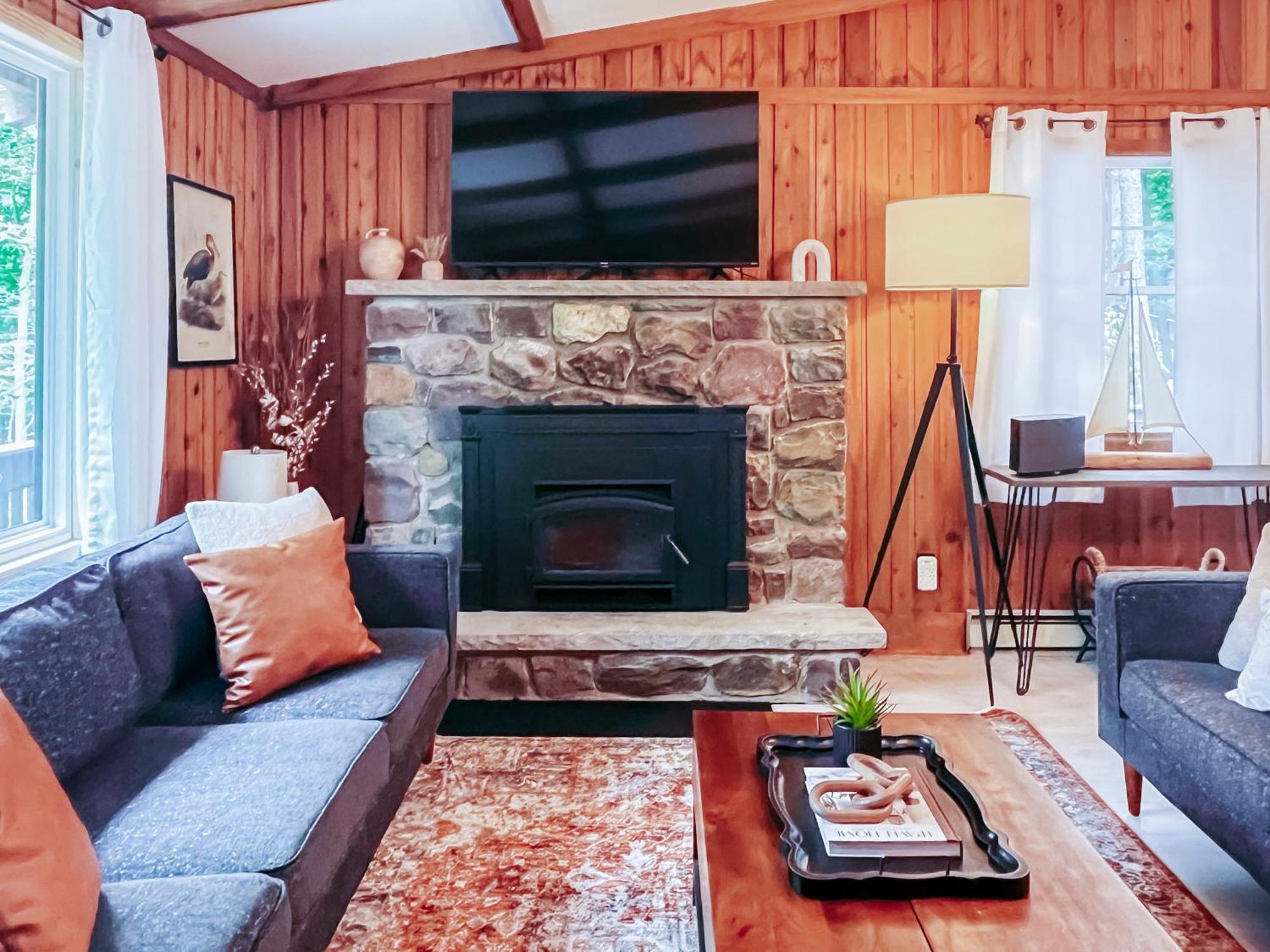 Stylish And Cozy Cabin, Walking Distance To Big Bass Lake Gouldsboro Zewnętrze zdjęcie